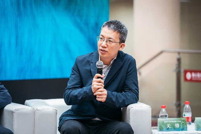 解析了亚洲叶猴复杂社会系统演化的过程